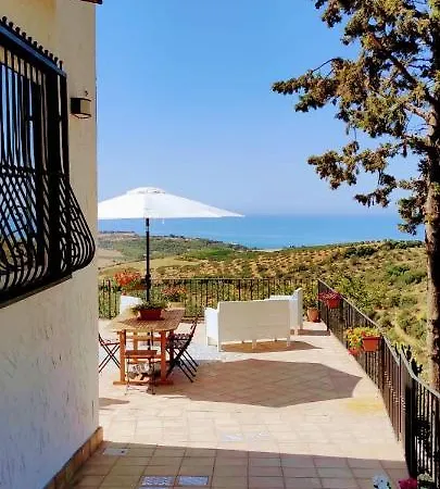 Holiday home Immersa In Oliveto Vista Mare *